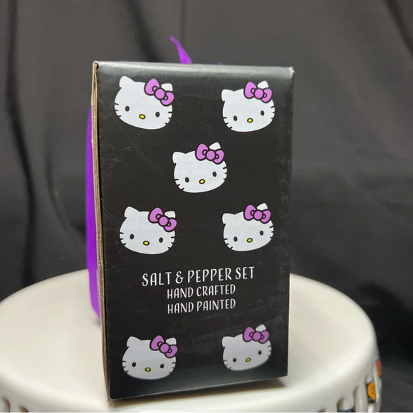 Blue Sky Clayworks x Sanrio Hello Kitty Halloween Black Cat Salt Pepper Shakers - Picture 5 of 12